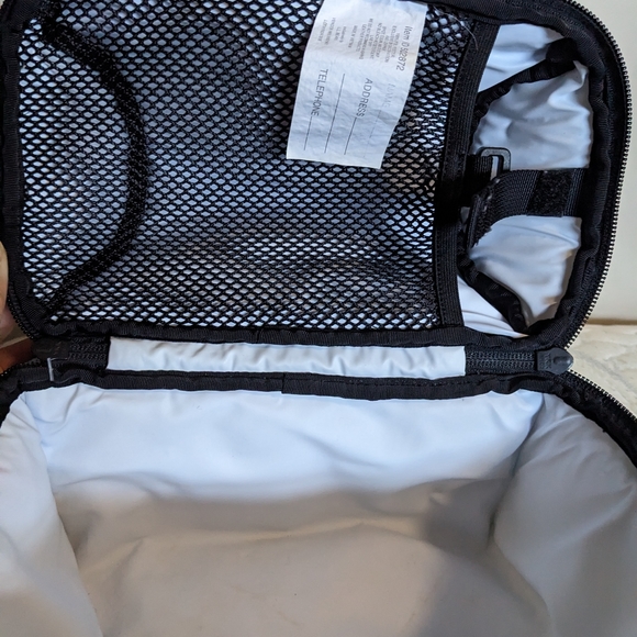 L.L. Bean Lunch Bag. 24x20x15cm - Picture 2 of 4